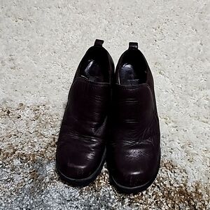 New York Transit casual/dress shoes. Brown, size 8M.